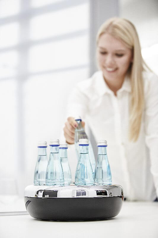helios pure flaschenkühler auf tisch